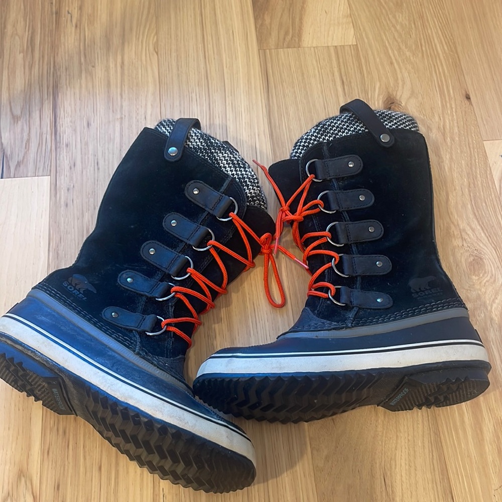 Sorel ‘Joan of Artic Knit II’ Woman’s Boot Size 7